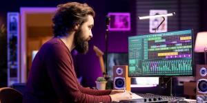 Audio editor man