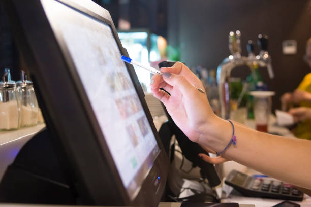 10 Reasons Restaurants Are Moving From Traditional POS To Cloud Solutions