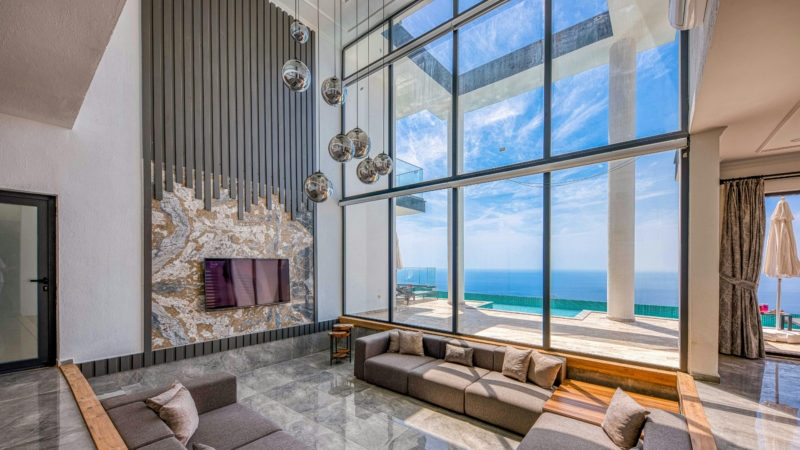 Laguna Beach Boutique: Where the Ocean Meets Intentional Design