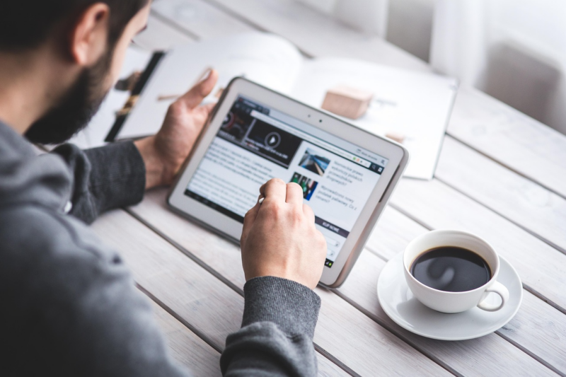 How Technology and Business Strategy Work Together in the Digital Economy